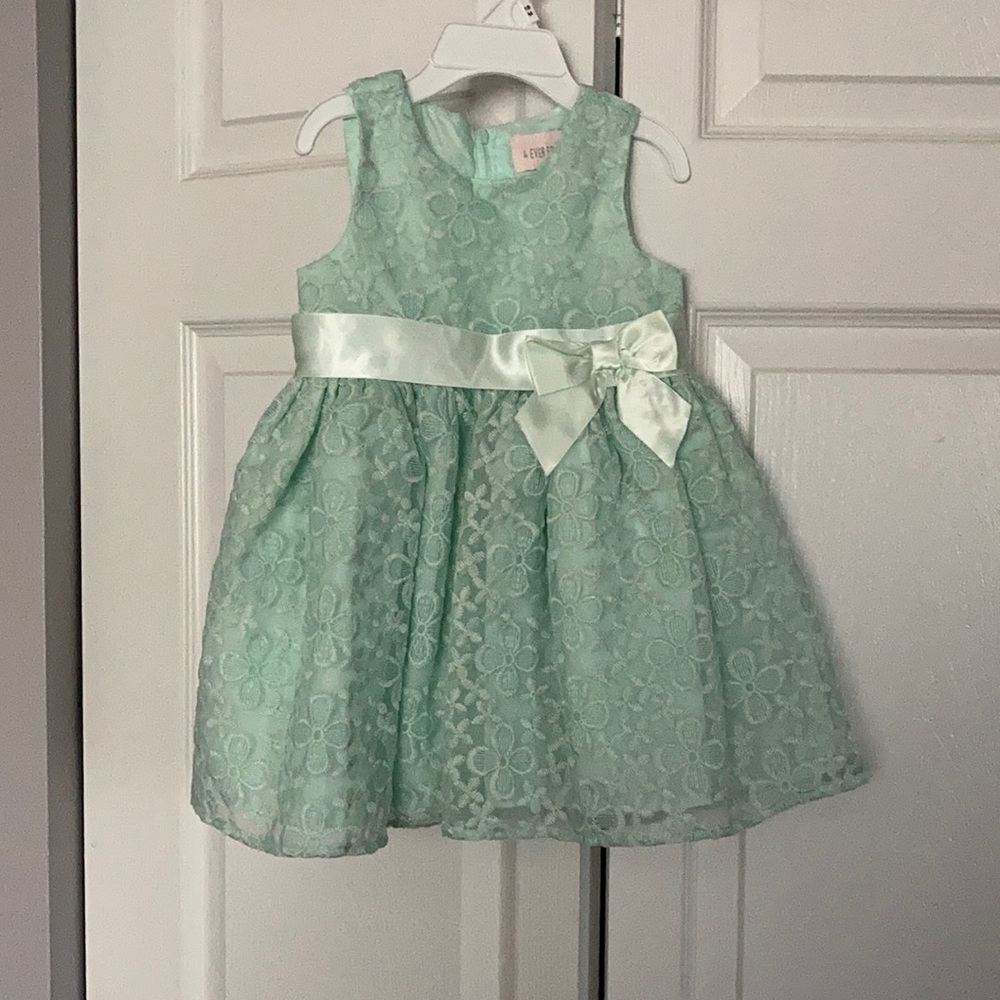 Green 18 month lace Toddler dress